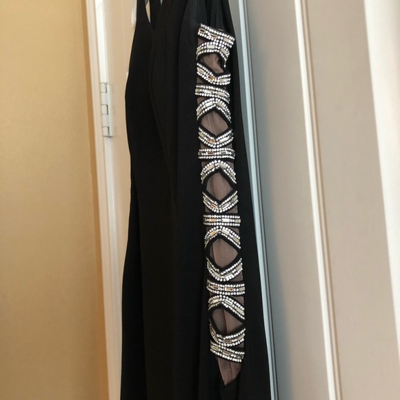 Black Formal women’s gown, size 6 - Picture 2 of 3